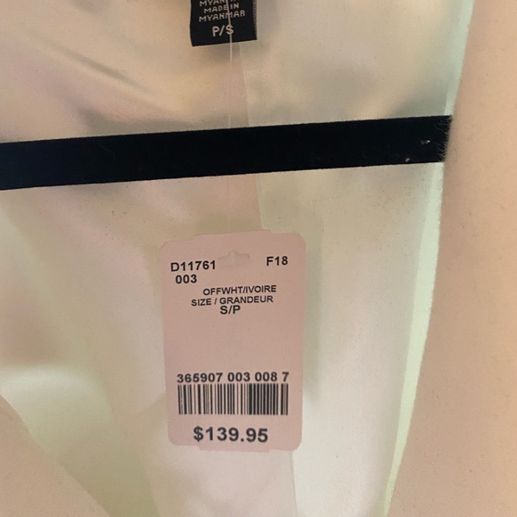 White wrap coat - Picture 2 of 3